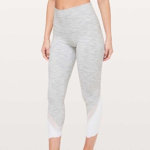 Lululemon Wunder Under Crop Scallop Hem Leggings - Picture 1 of 10
